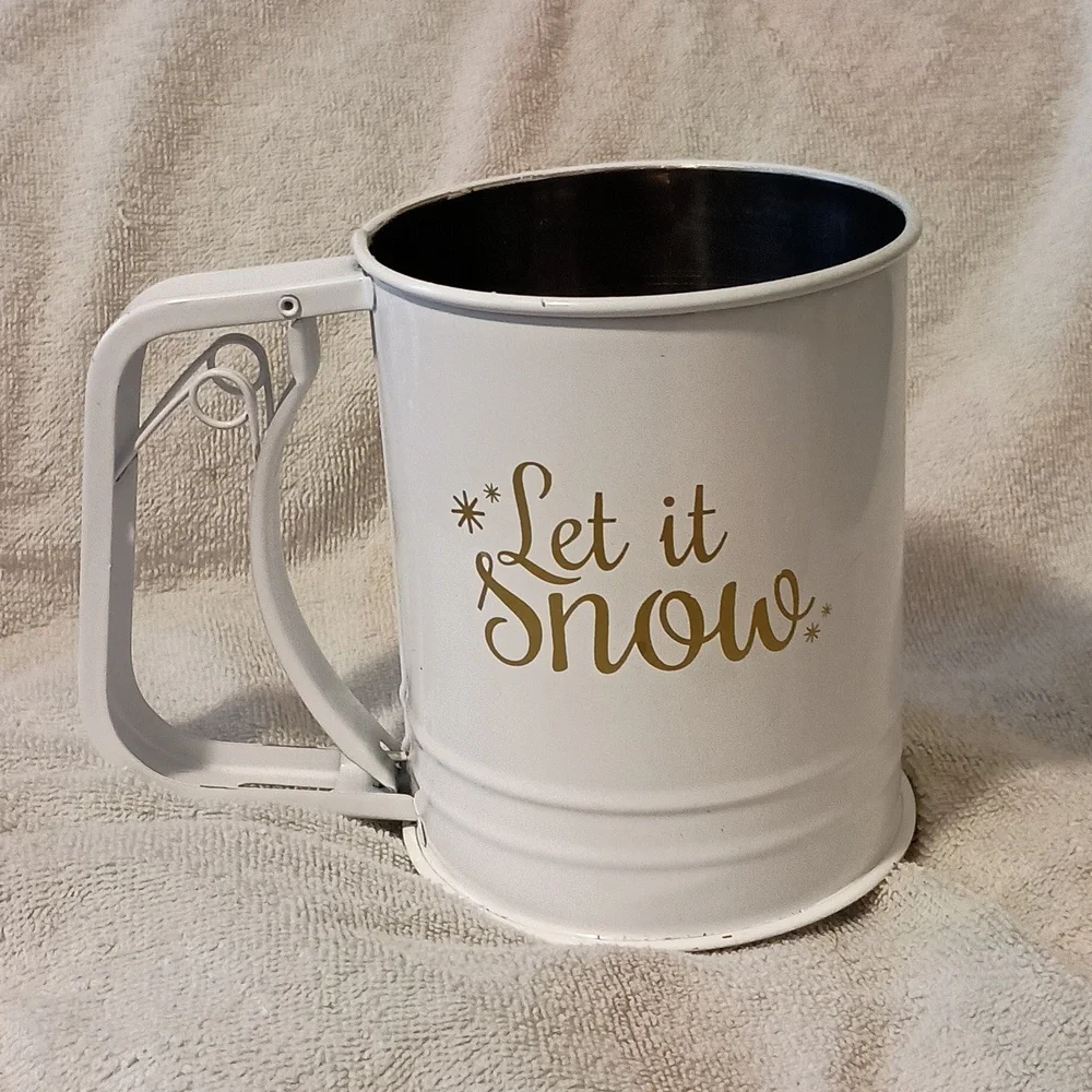 Let it snow sifter for baking